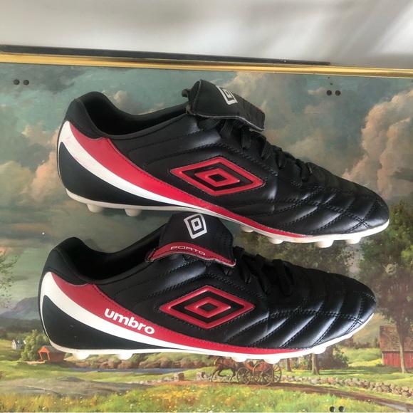 Umbro Porto Outdoor Soccer Cleats - Picture 5 of 9